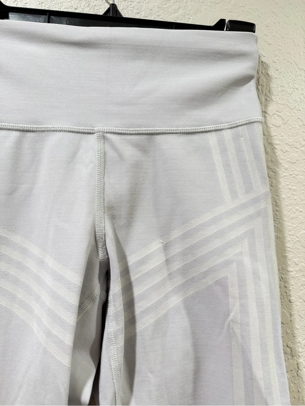 Alo Yoga High waisted Legging Size Small